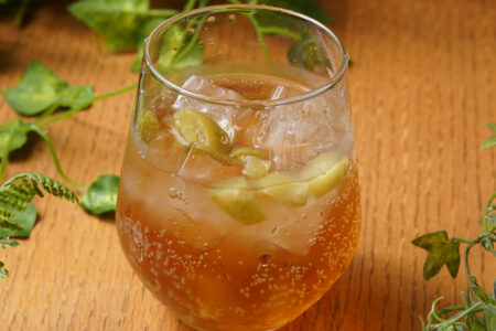 季節のカクテル『ウメカク』をご紹介