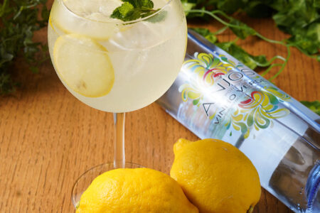 夏季限定カクテルのご紹介